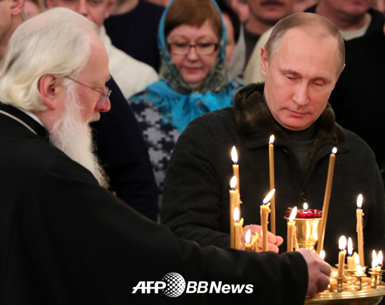 푸틴 대통령, 정교회 크리스마스 축하행사 참여
