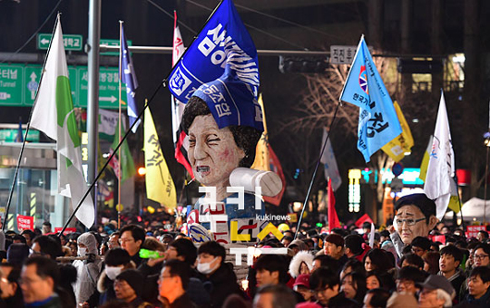 朴대통령 세월호 행적, 野 “국민 우롱, 말이냐 막걸리냐” 비판