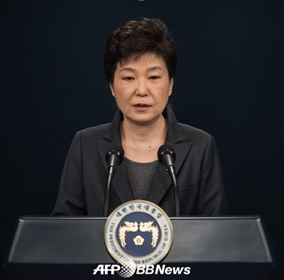 박 대통령 최순실과 차명폰으로 570차례 통화…작년 10월에도 127회