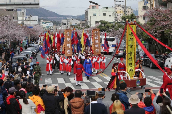 “대한민국 봄축제 1번지” 진해군항제 4월1일 개막…오는 31일 전야제