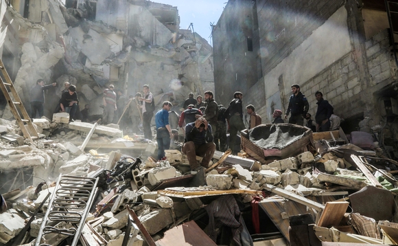 공습으로 인해 페허가 된 시리아 건물