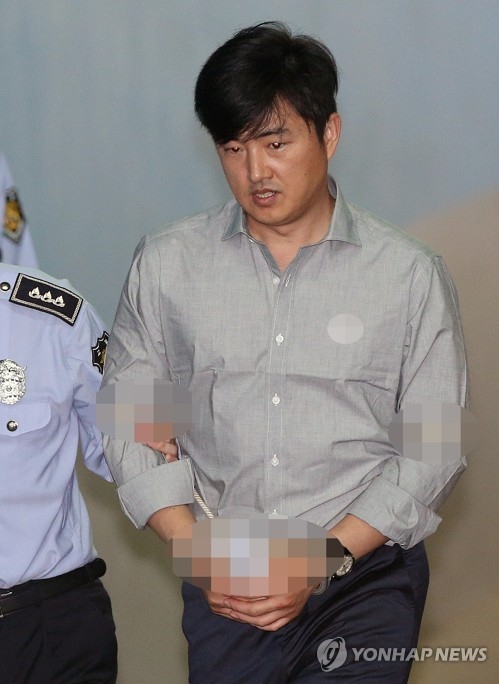 최순실 국정농단 밝힌 의인에서 사기혐의로 기소된 고영태