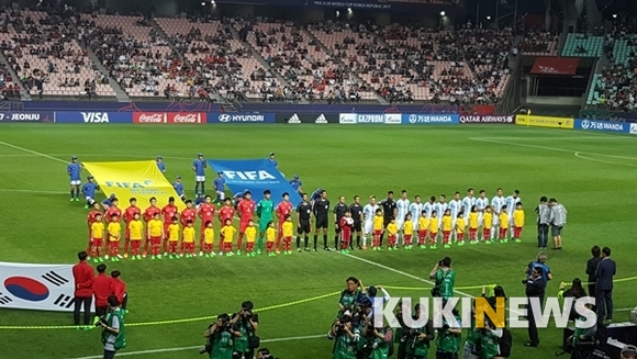 [U-20 월드컵 한국-아르헨티나] 경기에 나선 양팀 선수들