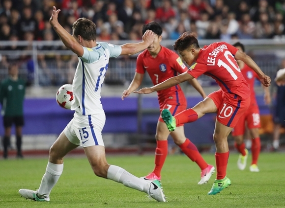 [U-20 월드컵] 한국, 잉글랜드에 0대1 석패… A조 2위 마감