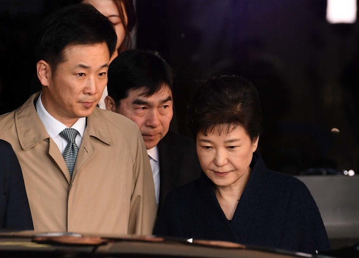 박근혜 전 대통령, ‘특활비 뇌물 상납’ 사건에 유영하 변호사 재선임