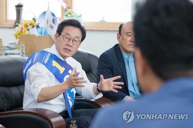 경기도지사 선거, ‘김부선 스캔들’에 들썩… 한때 포털 검색어 1위에 올라