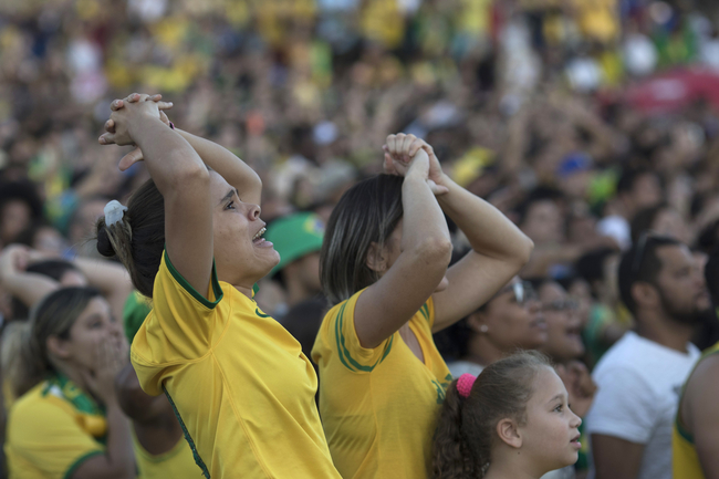 브라질, 스위스와 무승부 '아쉬워하는 팬들'