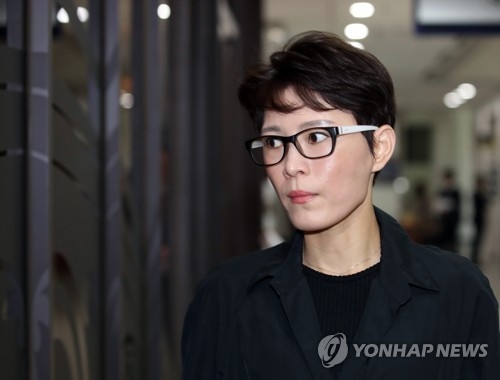 檢, ‘세월호 위증’ 혐의 윤전추에 징역 1년6월 구형