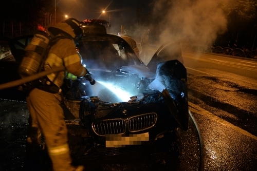 양양고속도로 BMW 차량 화재…M3 가솔린 차량 모델