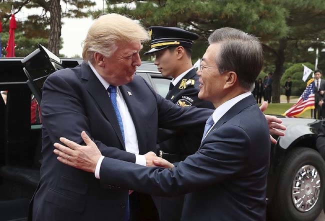 북미회담·종전선언 위해 문재인-트럼프 대통령 만난다