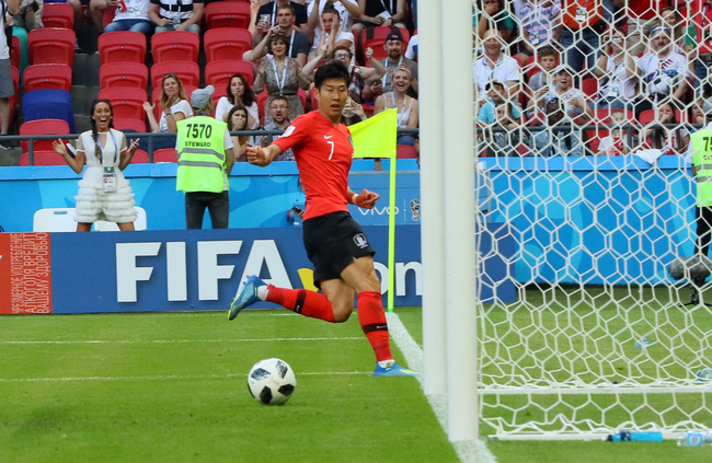 손흥민 월드컵 독일전 쐐기골, 팬들이 뽑은 ‘올해의 골’