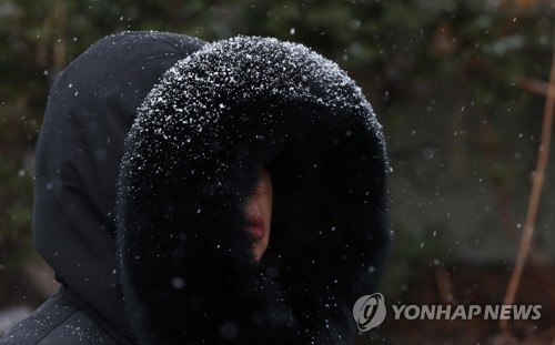 [오늘 날씨] 전국 대부분 눈·비 쏟아져…낮 최고 기온 서울 3도·부산 8도