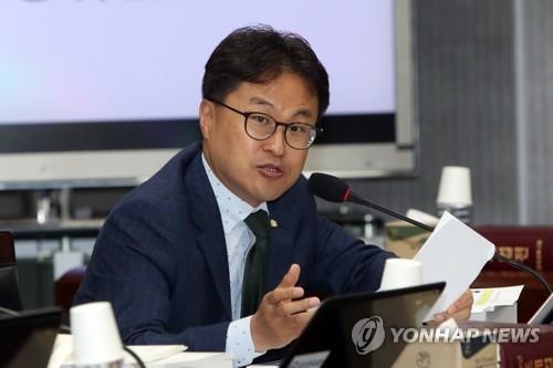 김정우 의원 성추행 혐의 피소…협박으로 맞고소
