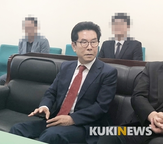 송도근 사천시장 뇌물 혐의 구속영장 기각…法 “방어권 보장”