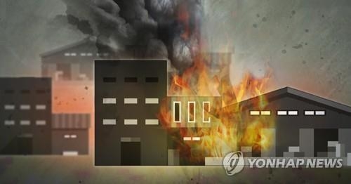 “서울 송파구 거여동 공사현장서 화재…인명피해 없어”
