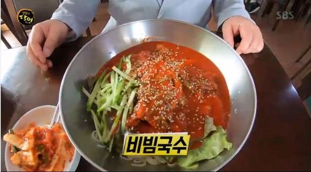 김포 비빔국수 달인, 건어물+숙주 육수 조합..숯불에 구운 아욱까지
