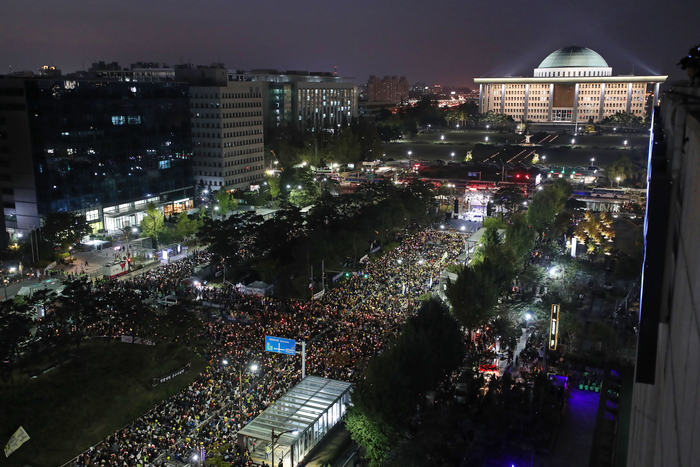 국회 앞 '제10차 검찰 개혁 촛불문화제'