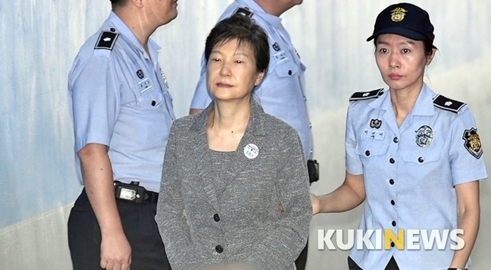 [단독] “박근혜 전 대통령 3일 구치소行”