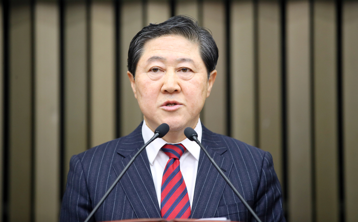 발언하는 유기준 자유한국당 원내대표 후보