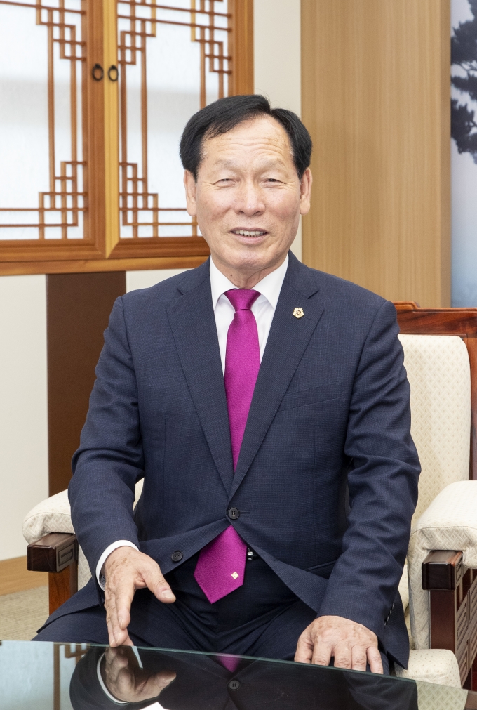 [인터뷰] 고우현 경북도의회 의장 “도민이 안심하고 행복한 의정 펼칠 것” 