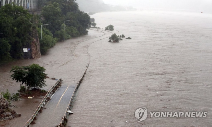 폭우로 어제 하루 6명 사망..이재민만 900명 넘어