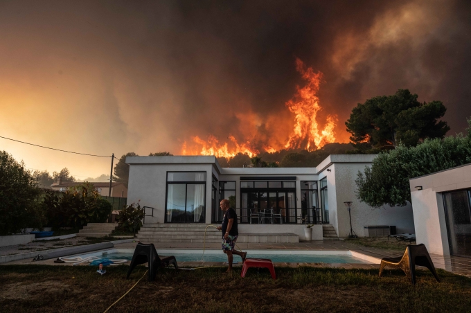 프랑스 마르세유 인근서 화재 발생…2700명 대피