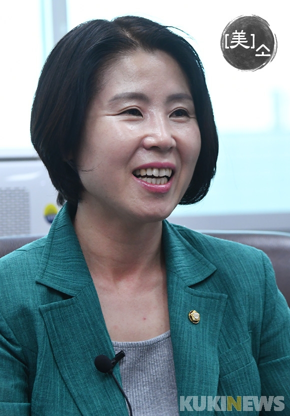[美소] 김미애 미래통합당 의원 '나의 육아는 현재진행형'