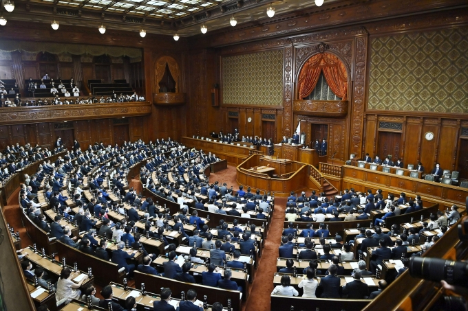 일본, 새 총리 스가 선출