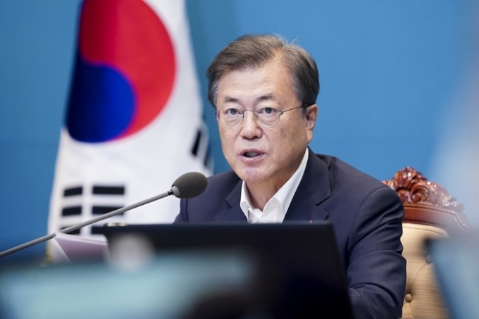 문재인 대통령, 휴가 취소… 호우 피해 대처상황 점검