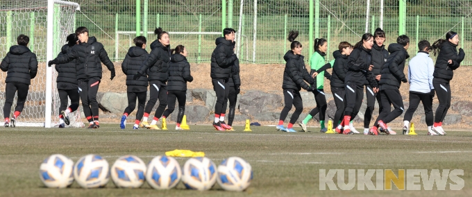 대한민국 여자축구대표팀, 강진서 담금질