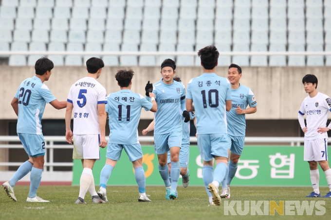  천안시축구단, ‘조주영 멀티골‘로 인천 4-1 완파 