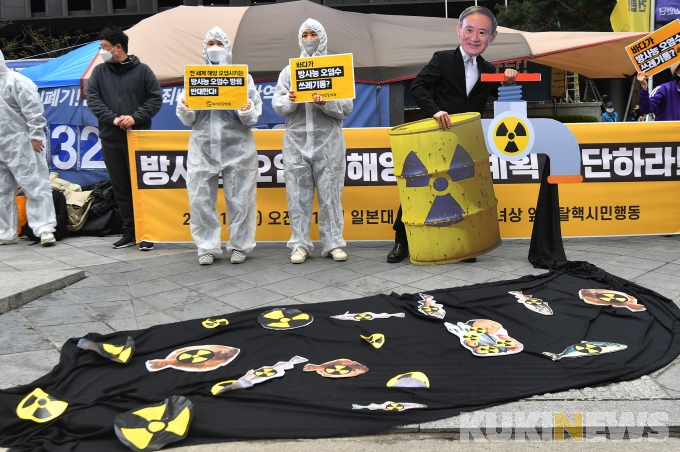 일본, 후쿠시마 오염수 방류 결정…국제사회 비난 빗발치는데   