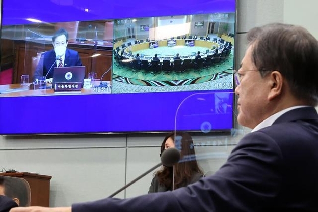 첫 국무회의 참석 오세훈 … 간이진단키트·공시가 개선 제안