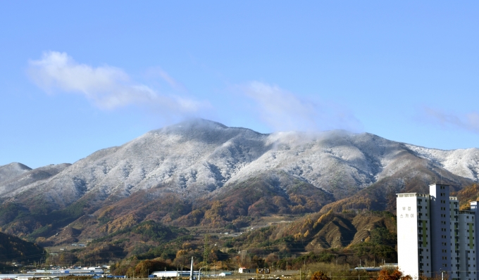가을에서 겨울로 넘어가는 ‘장수의 산(山)’ 