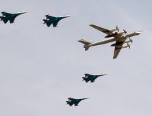 러 폭격기 2대 동해 상공 비행… 합참 “전술조치”