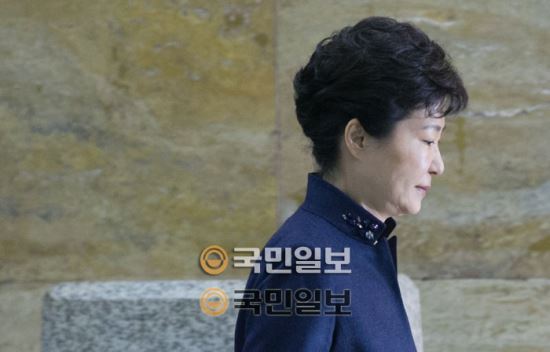 박근혜 대통령이 16일 오전 서울 여의도 국회에서 국정에 관한 국회 연설을 위해 340회 국회(임시회) 3차 본회의에 참석하고 있다. 국민일보 구성찬 기자