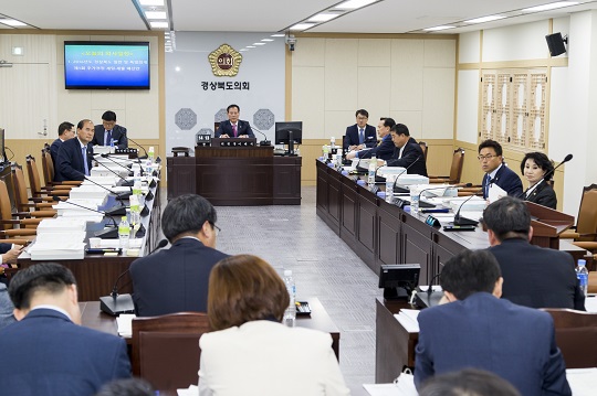 "경북도의회 임시회 예산결산특별위원회 장면. <사진=경북도의회>"