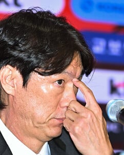 日에 한참 뒤처진 韓 축구